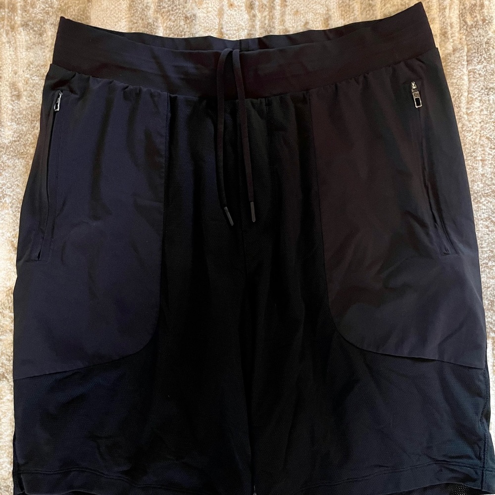 Authentic Lululemon men’s athletic short